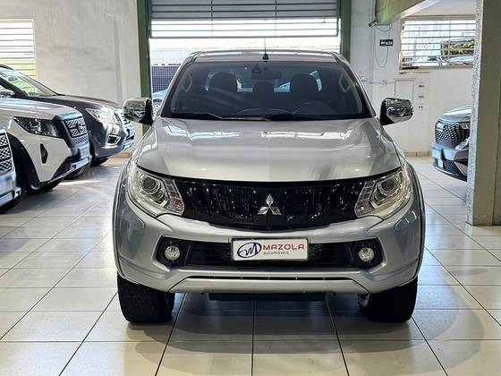 MITSUBISHI L200 TRITON 2.4 16V TURBO DIESEL SPORT HPE TOP CD 4P 4X4 AUTOMÁTICO MITSUBISHI L200 TRITON 2.4 16V TURBO DIESEL SPORT HPE TOP CD 4P 4X4 AUTOMÁTICO